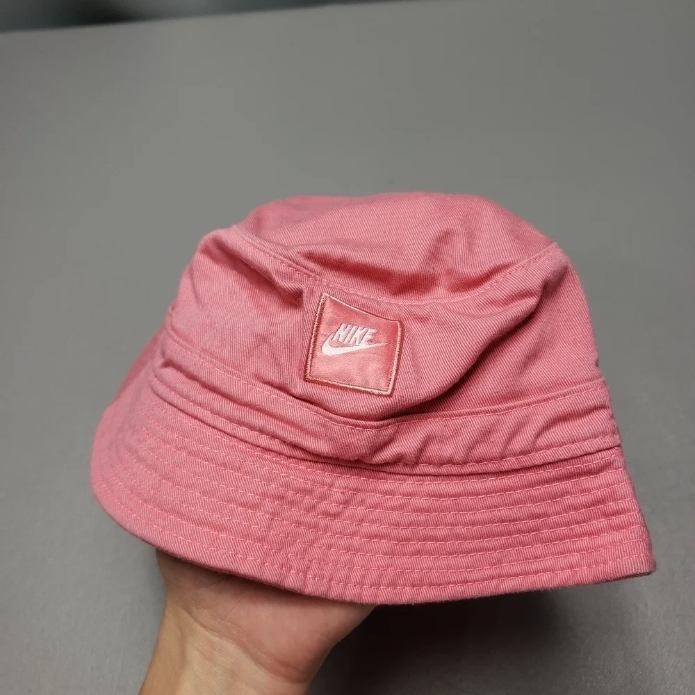 Nike girls pink